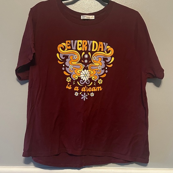 Hanes Burgundy Short Sleeve Tee with Colorful Graphic - Picture 1 of 6